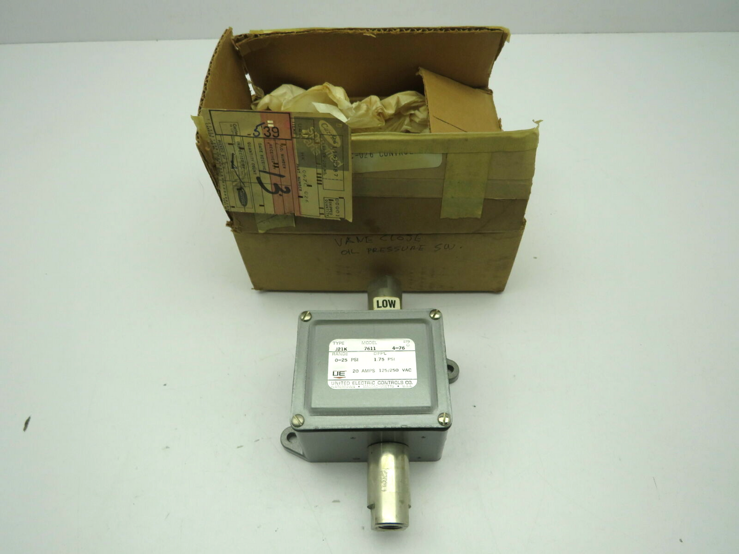 United Electric Controls 7611 Type J21K Pressure Switch  0-25PSI  20A 125/250Vac