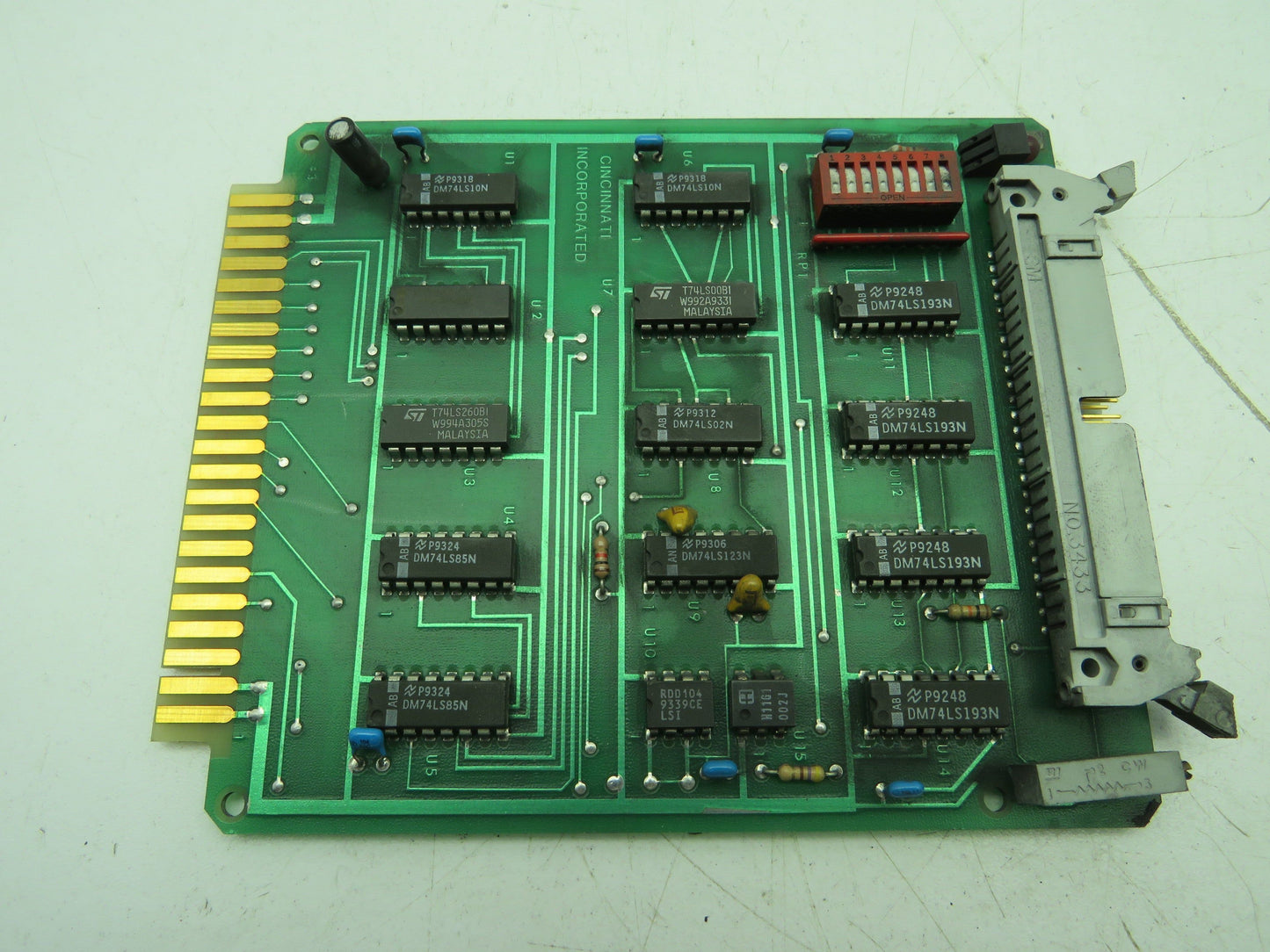 Cincinnati PCB 821528 Circuit Board Card 821529
