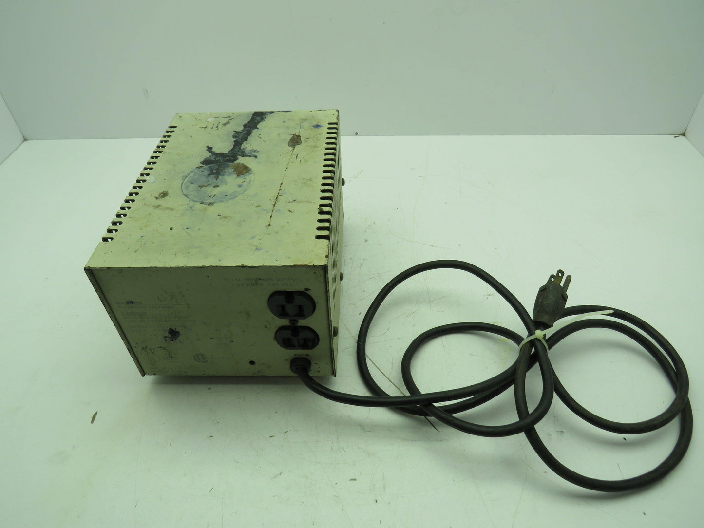 Sola 25-585-01 Constant Voltage Transformer Mini Micro Computer Regulator 120V