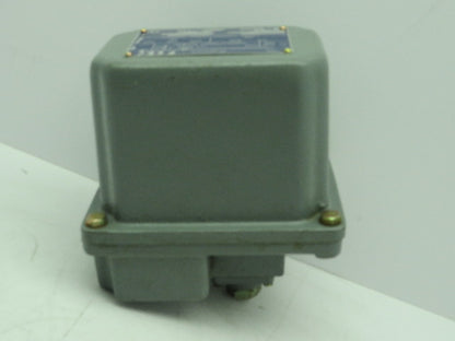 Square D  GBR-2 Pressure Switch 20-675 PSI 120-600V Class 9012