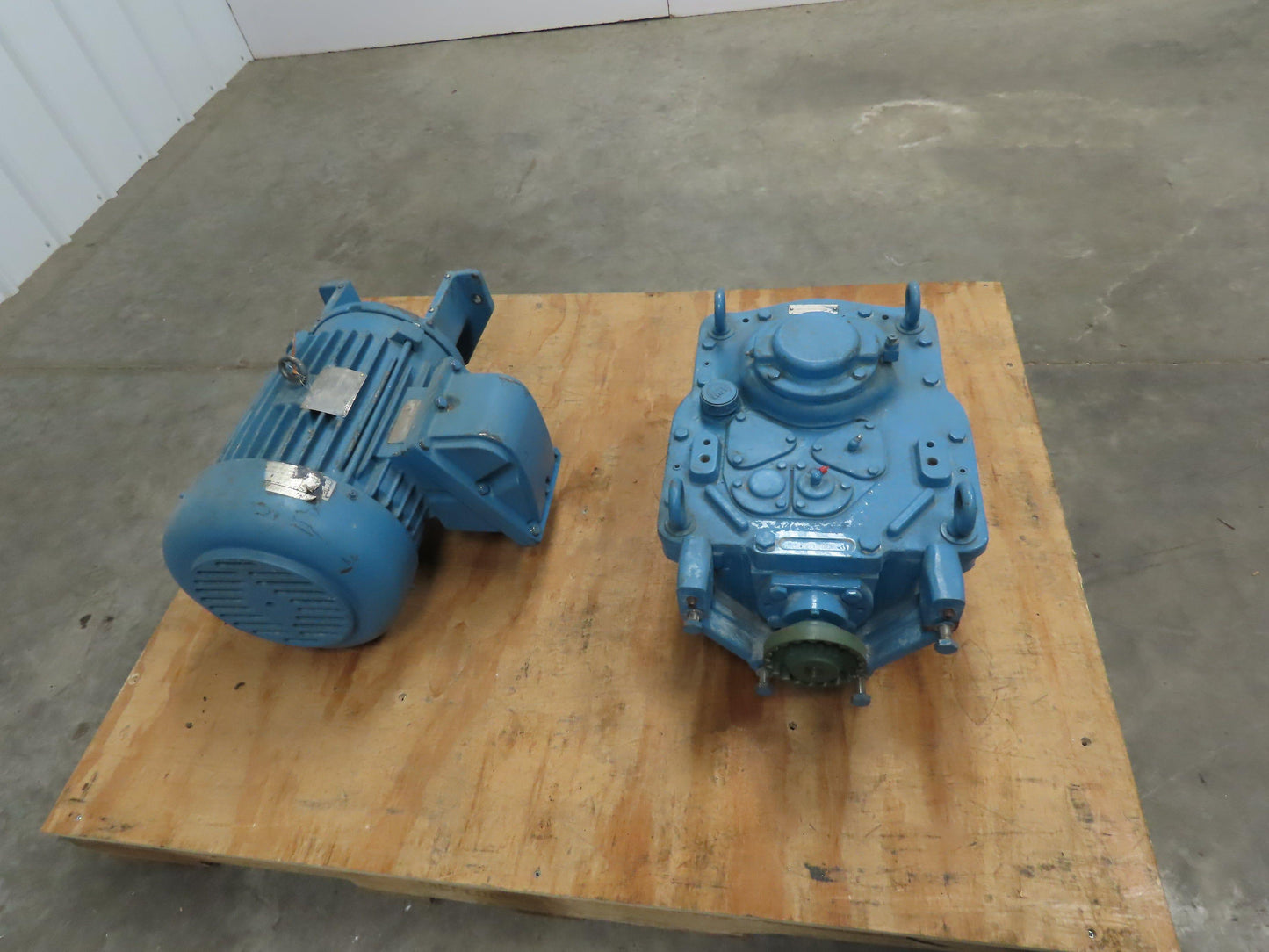Chemineer 21HDT-5 Agitator Mixer Gear Drive Model 20 HT 5Hp 230/460V 56-28 RPM