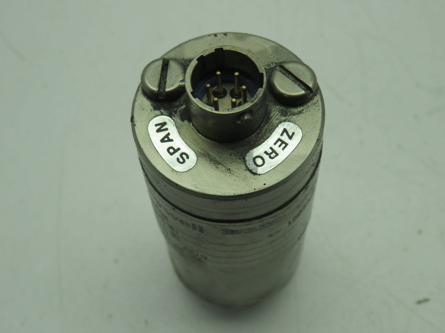 Honeywell Custom  060-J448-01  Pressure Transducer 10000 psig 0-10 vdc