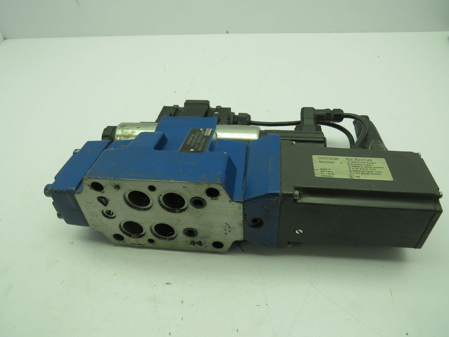 Rexroth 4WRTE16V200L-4X/6EG24EK31/AIM Hydraulic Directional Valve R900975264