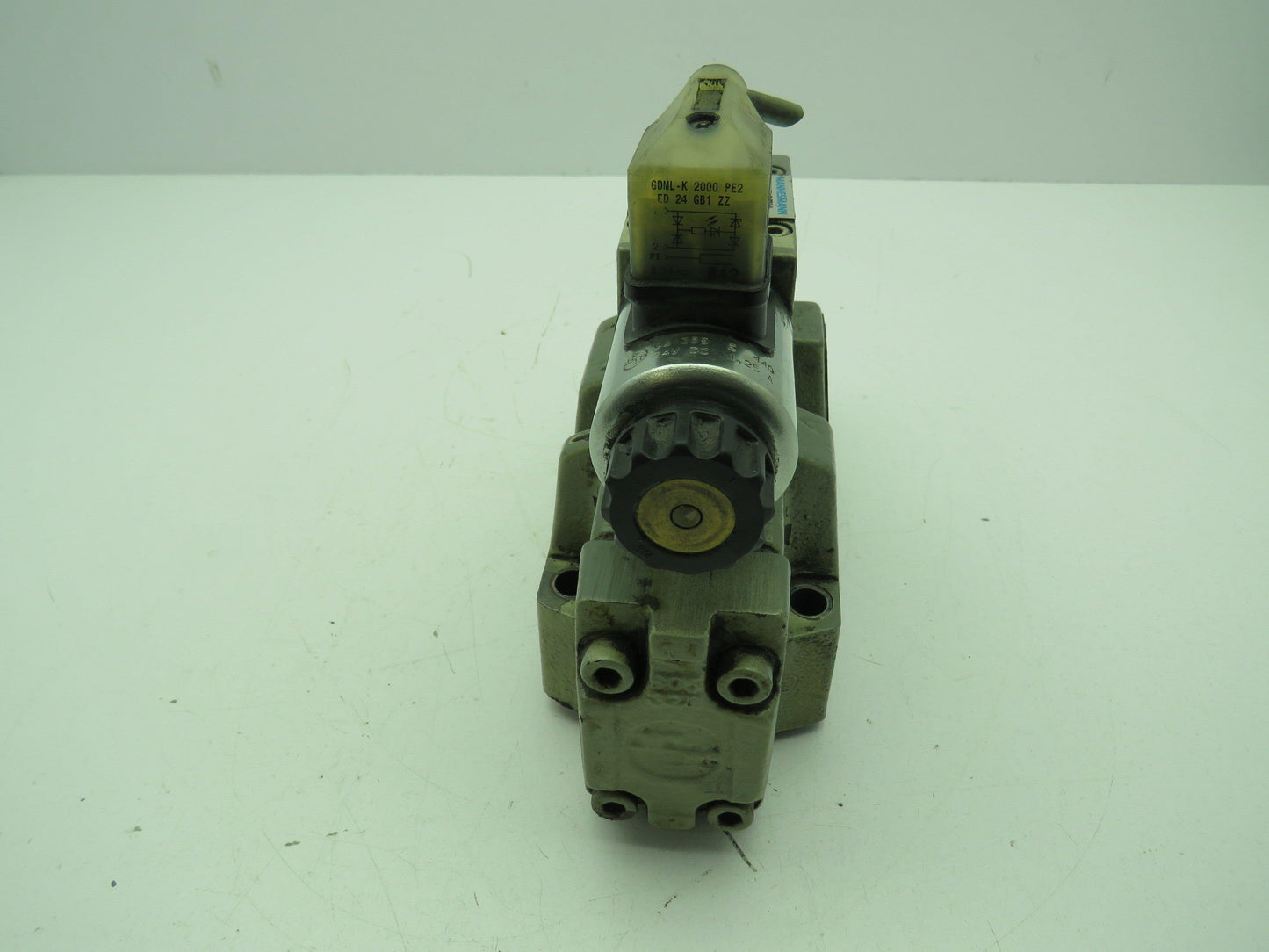 Rexroth 4WEH16Y70/6EG24N9ETK4 Hydraulic Directional Solenoid Valve 4WEH16Y70