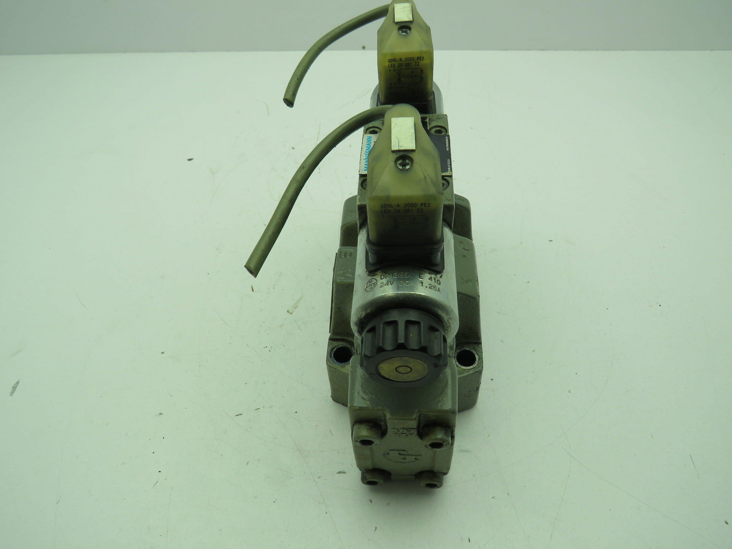 Rexroth 4WEH16C70/OF6EG24-N9K4/B10 Hydraulic Double Solenoid Valve 4WEH16C70