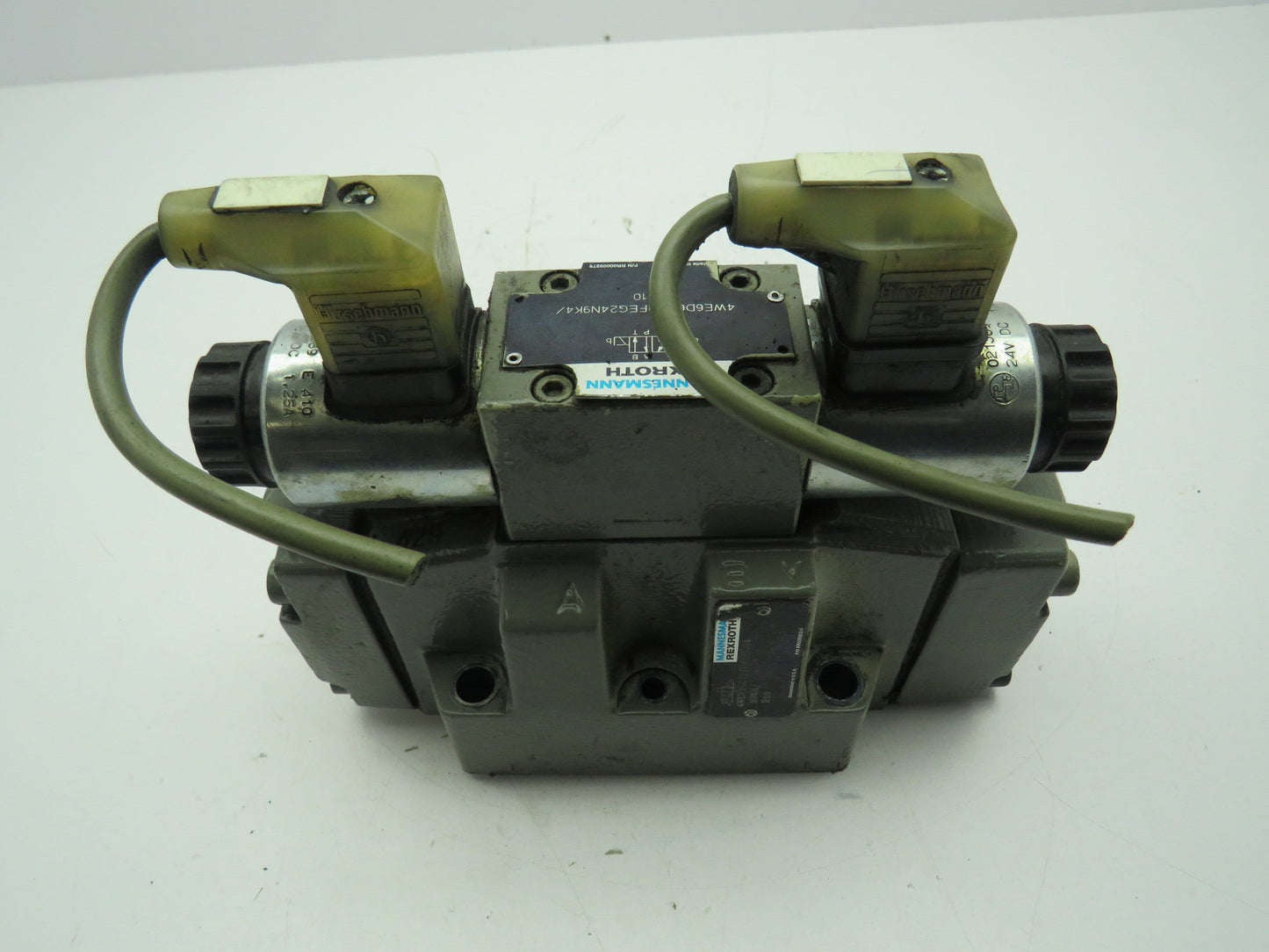 Rexroth 4WEH16C70/OF6EG24-N9K4/B10 Hydraulic Double Solenoid Valve 4WEH16C70