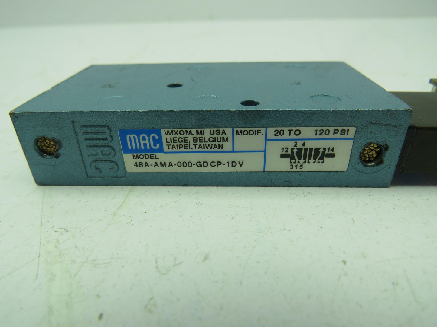 MAC 48A-AMA-000-GDCP-1DV Single Solenoid Plug-In Valve 24 VDC 20-120 PSI 1.8W