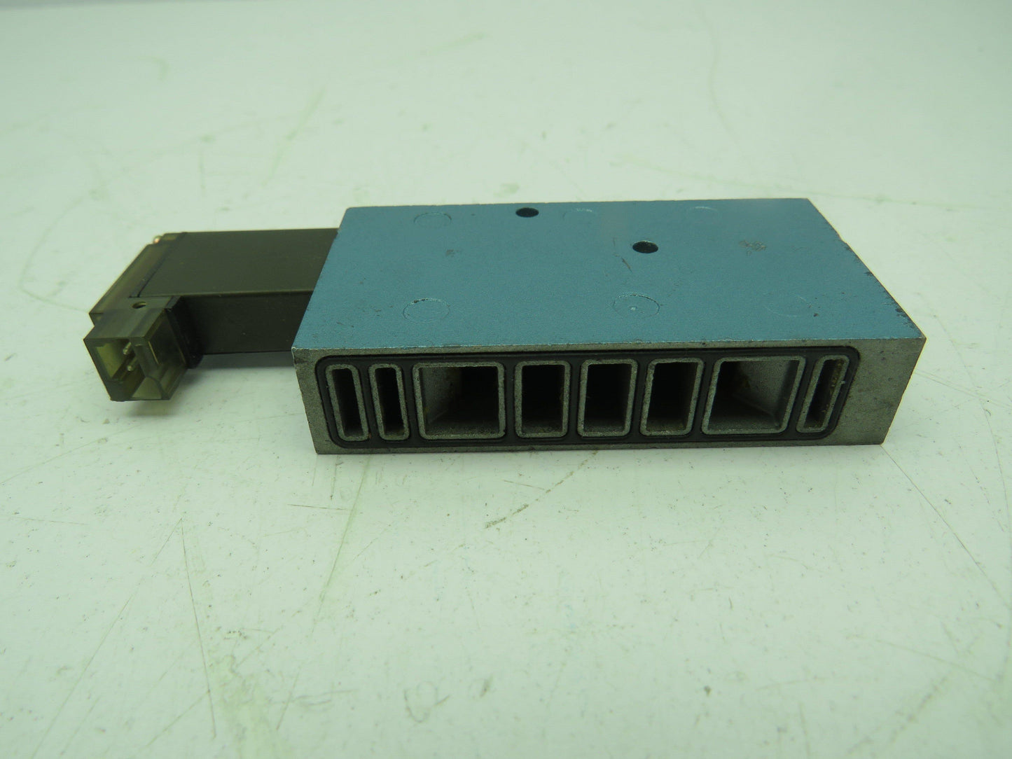 MAC 48A-AMA-000-GDCP-1DV Single Solenoid Plug-In Valve 24 VDC 20-120 PSI 1.8W