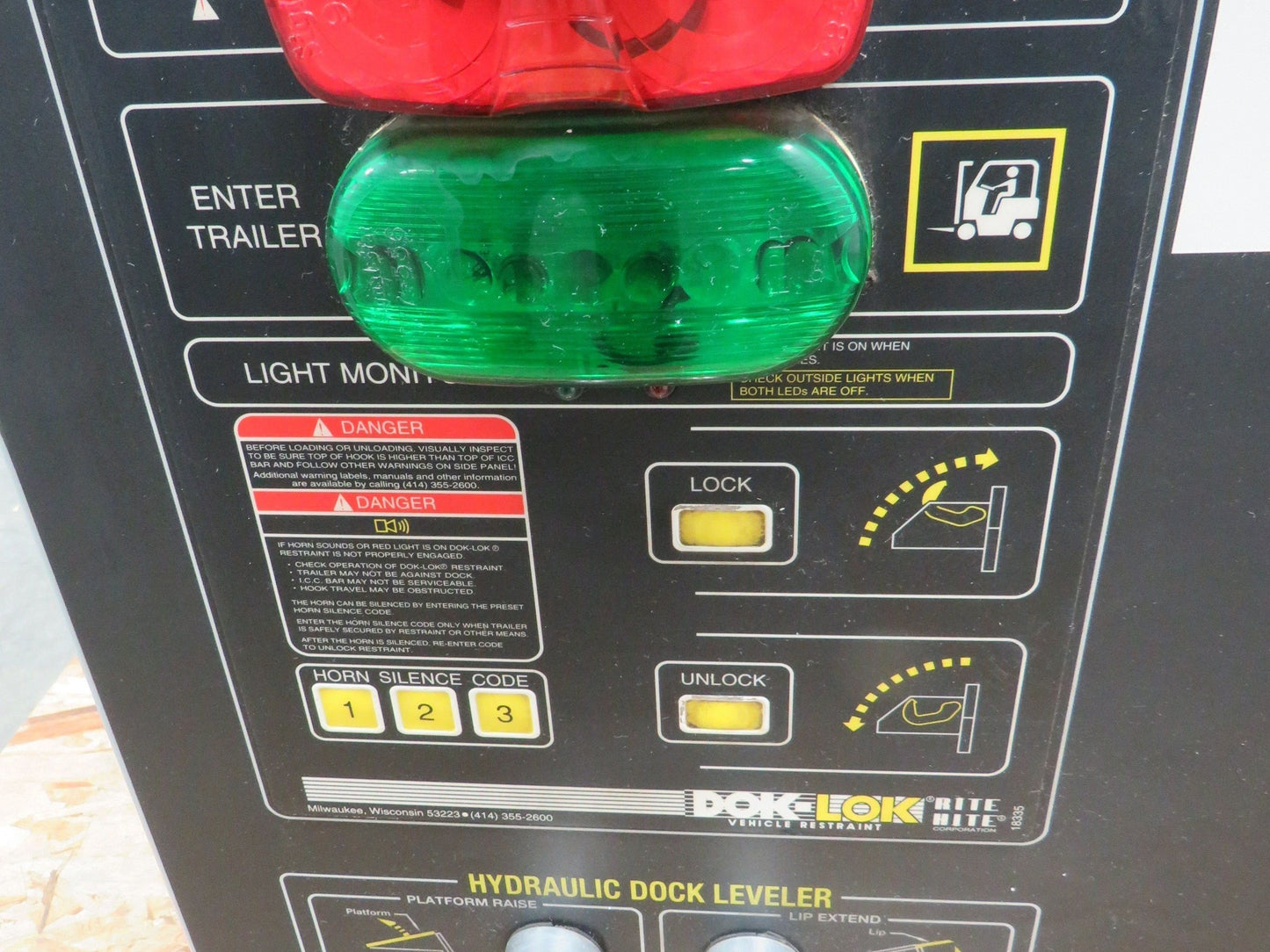 RITE-HITE DOK-LOK Commander Control Box Dock Leveler Truck Restraint Controller