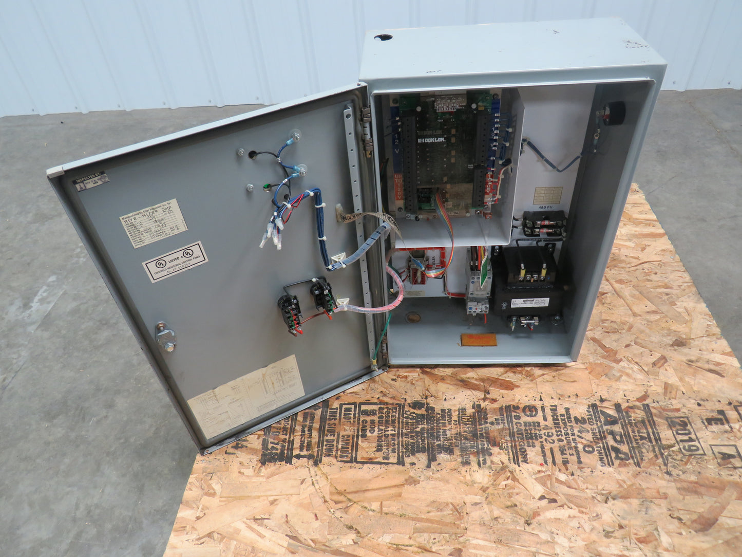 RITE-HITE DOK-LOK Commander Control Box Dock Leveler Truck Restraint Controller