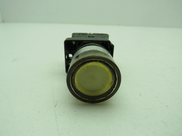 Allen Bradley White Flush Push Button Ser A 800E-2D0 N.O. 800E-2X10  Lot of 6