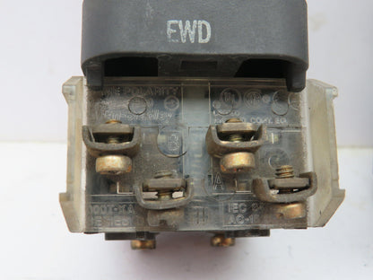 Allen Bradley 800T-PT16 Illuminated Push Button Ser T 120V WHITE NO/NC  Lot of 4