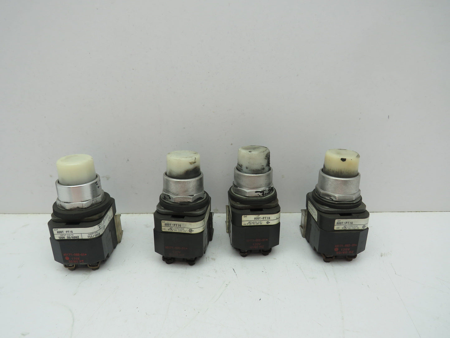 Allen Bradley 800T-PT16 Illuminated Push Button Ser T 120V WHITE NO/NC  Lot of 4