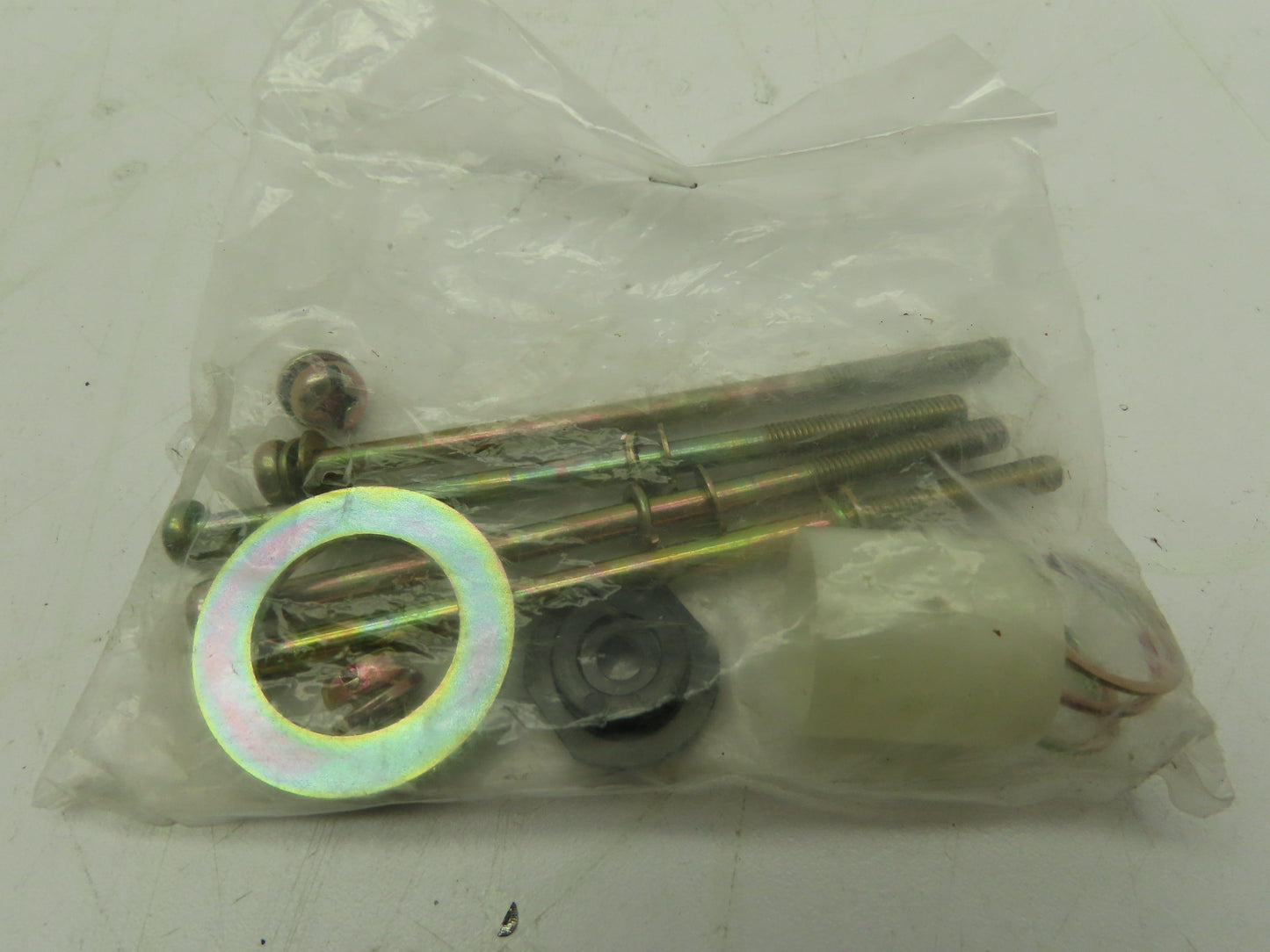 Nissan 29315L4500 Screw Set 29315-L4500  Forklift Replacement Part  Lot of 2