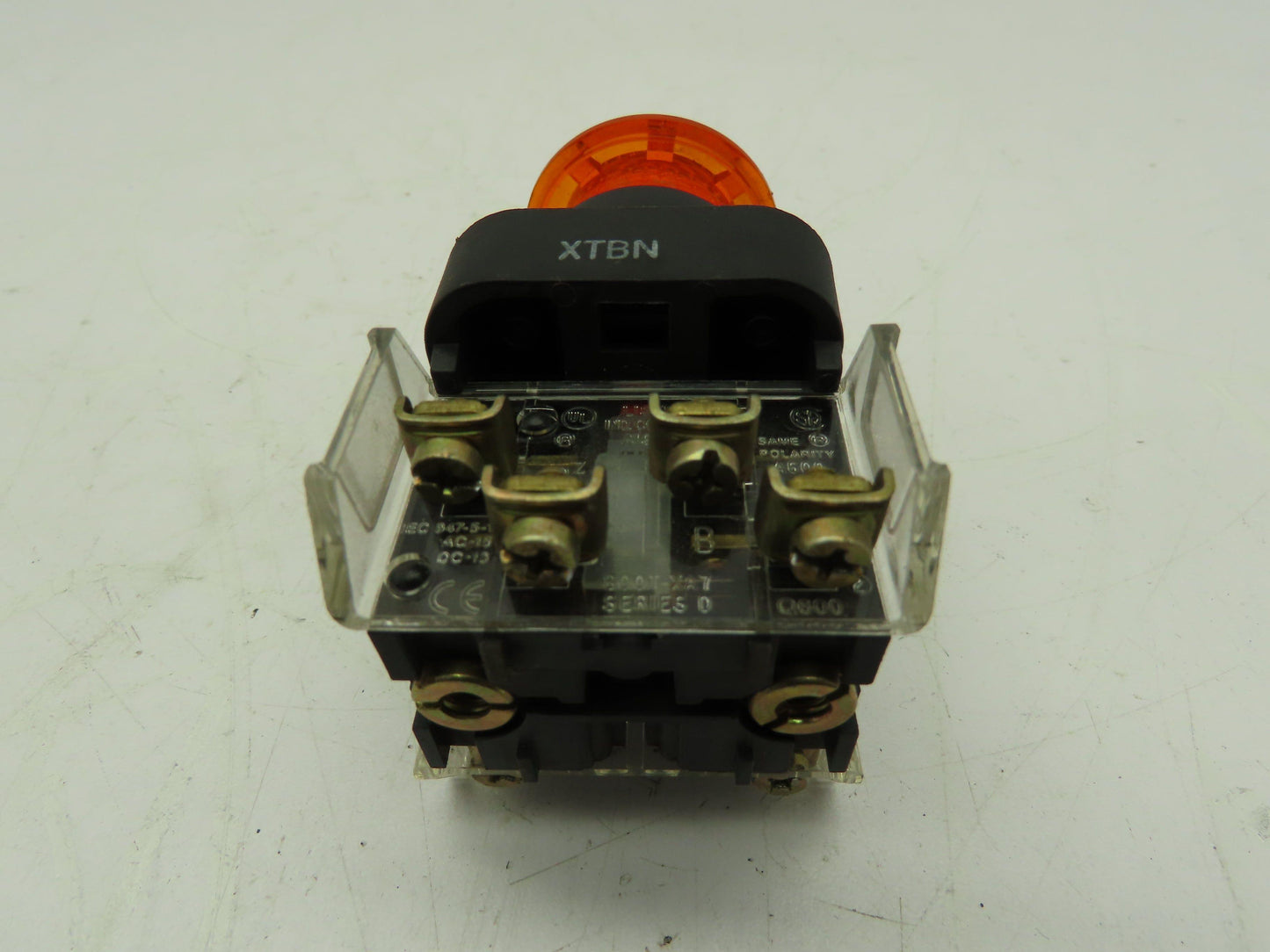 Allen Bradley 800H-FRXMQ24AA7 Illuminated 3-Pos Push-Pull Button AMBER Ser F 24V