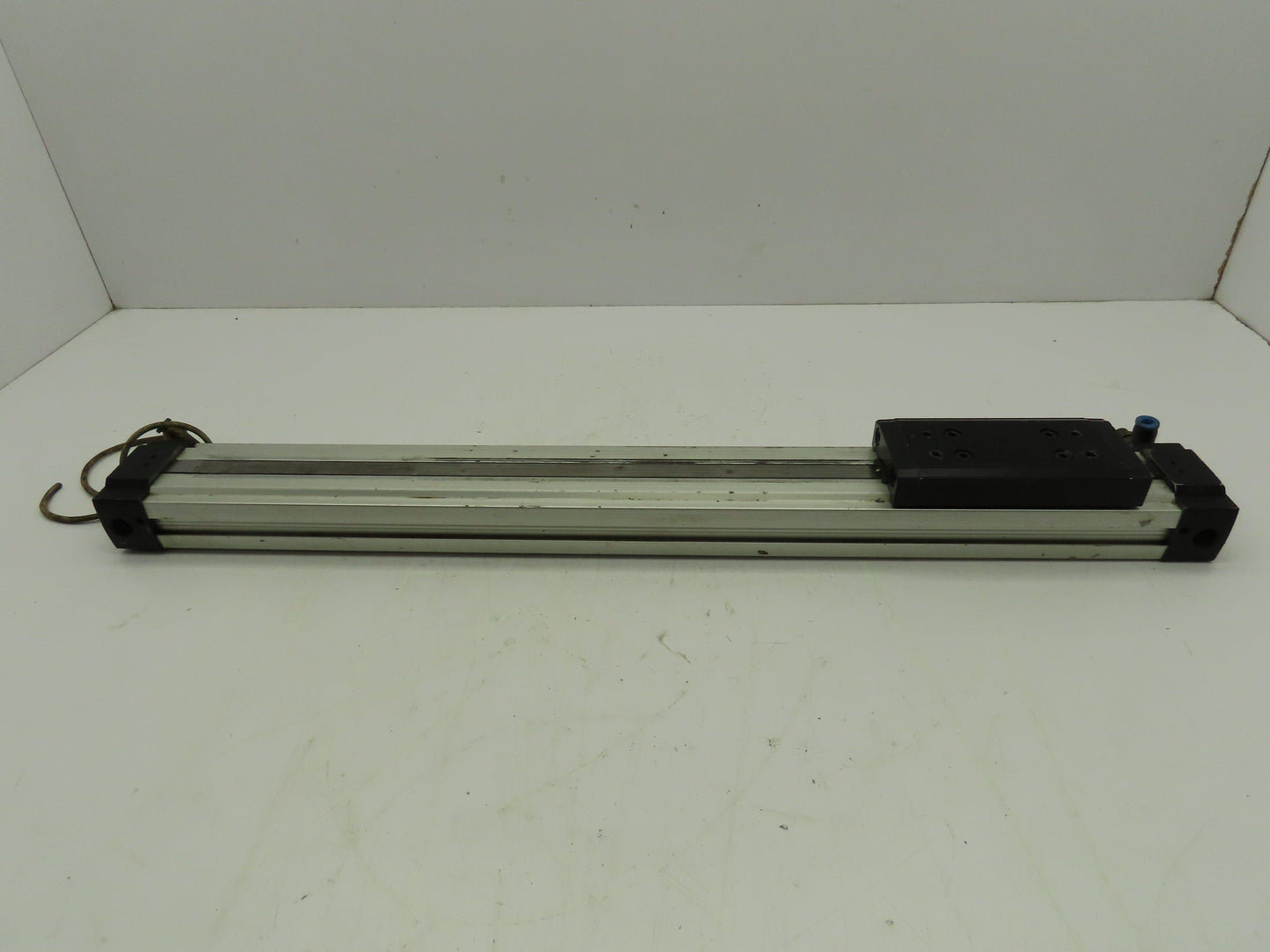 Miller SLR-MOO-32B-02500 Rodless Pneumatic Cylinder