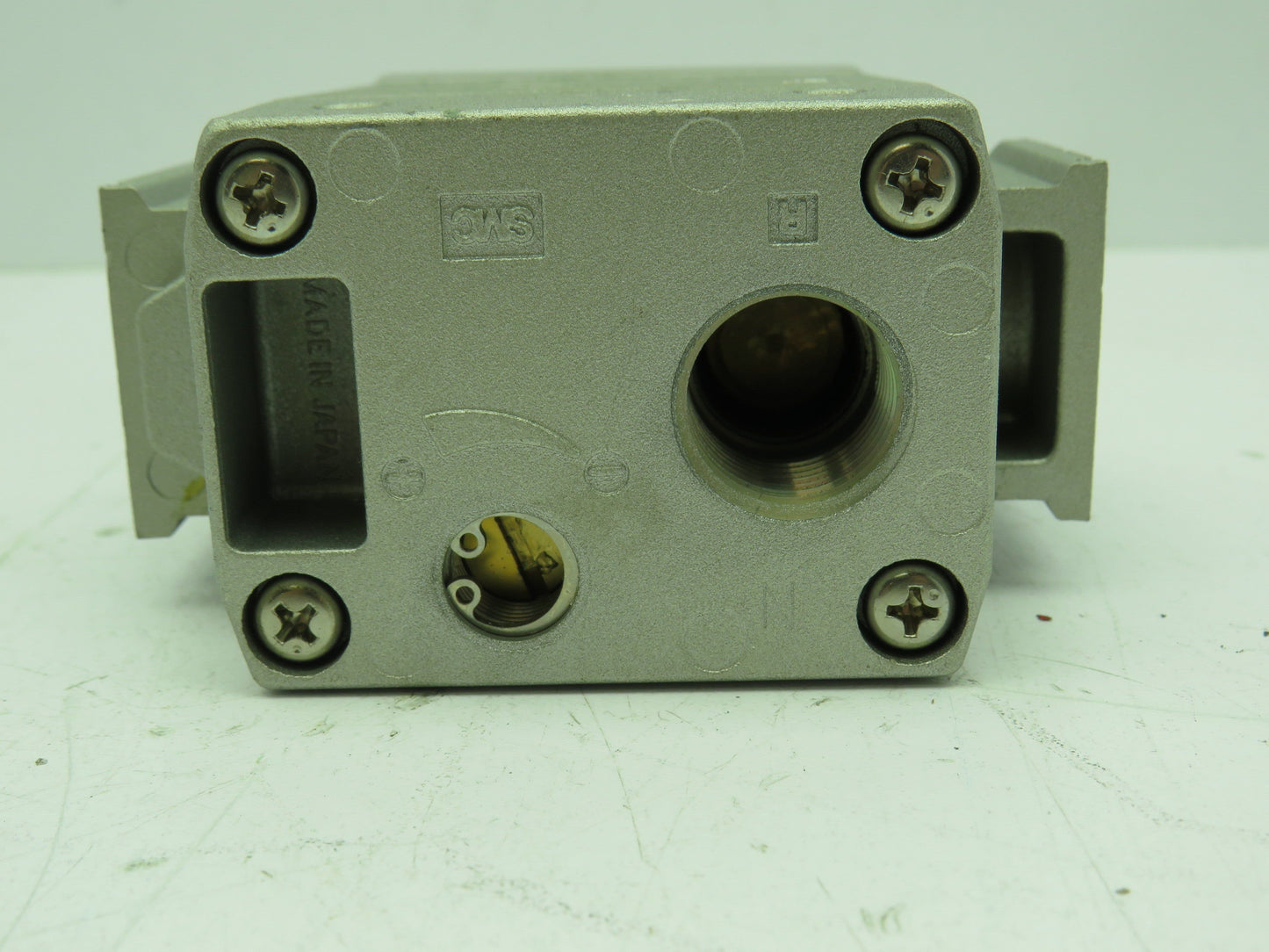 SMC NAV4000-N04-5DZB Pneumatic Soft Start Valve 24VDC 1/2"NPT
