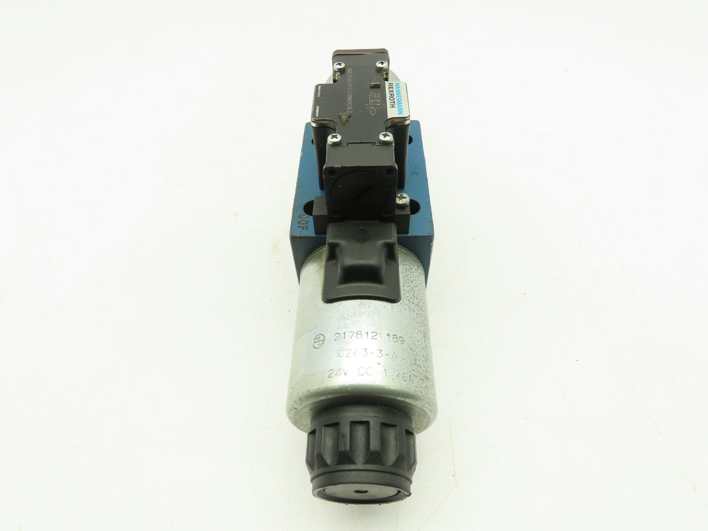 Rexroth 4WE10D40/OFCG24N9DK24L2 Directional Control Valve 24VDC