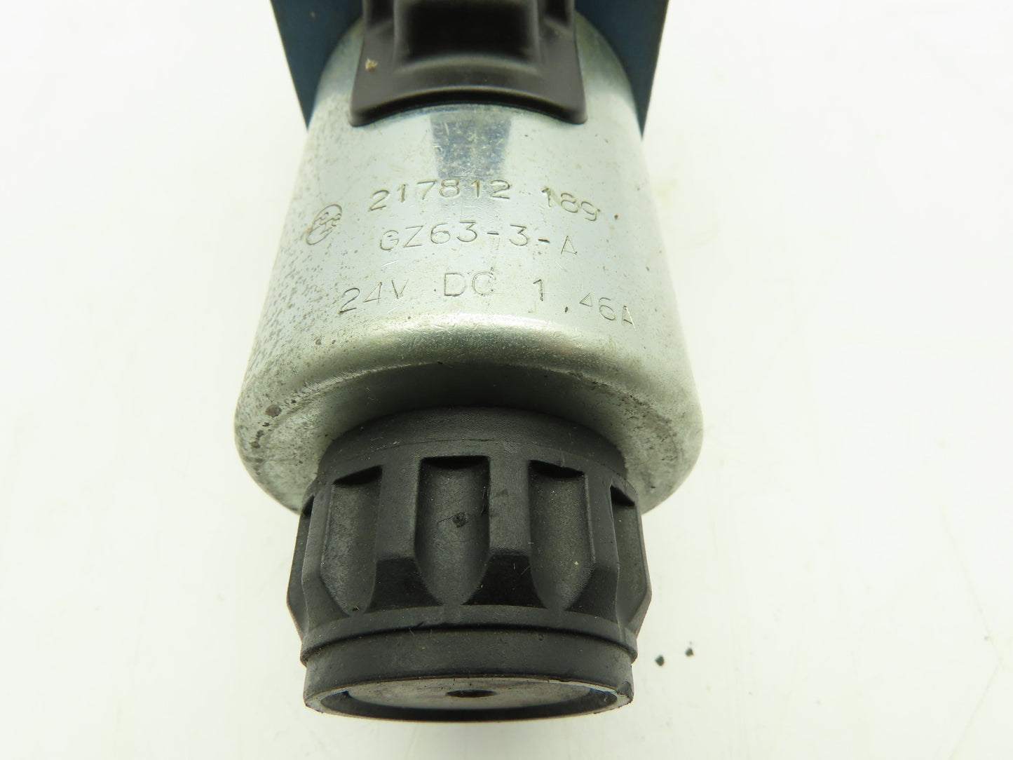 Rexroth 4WE10D40/OFCG24N9DK24L2 Directional Control Valve 24VDC