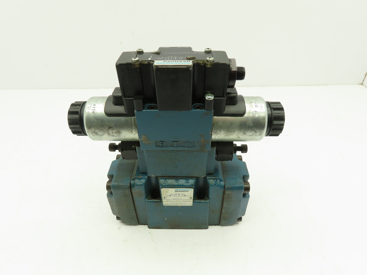 Rexroth 4WE6J61/EG24N9DK24L2,  Z2FS 6-2-43/1QV,  4WEH10W44/6EG24 Valve Stack