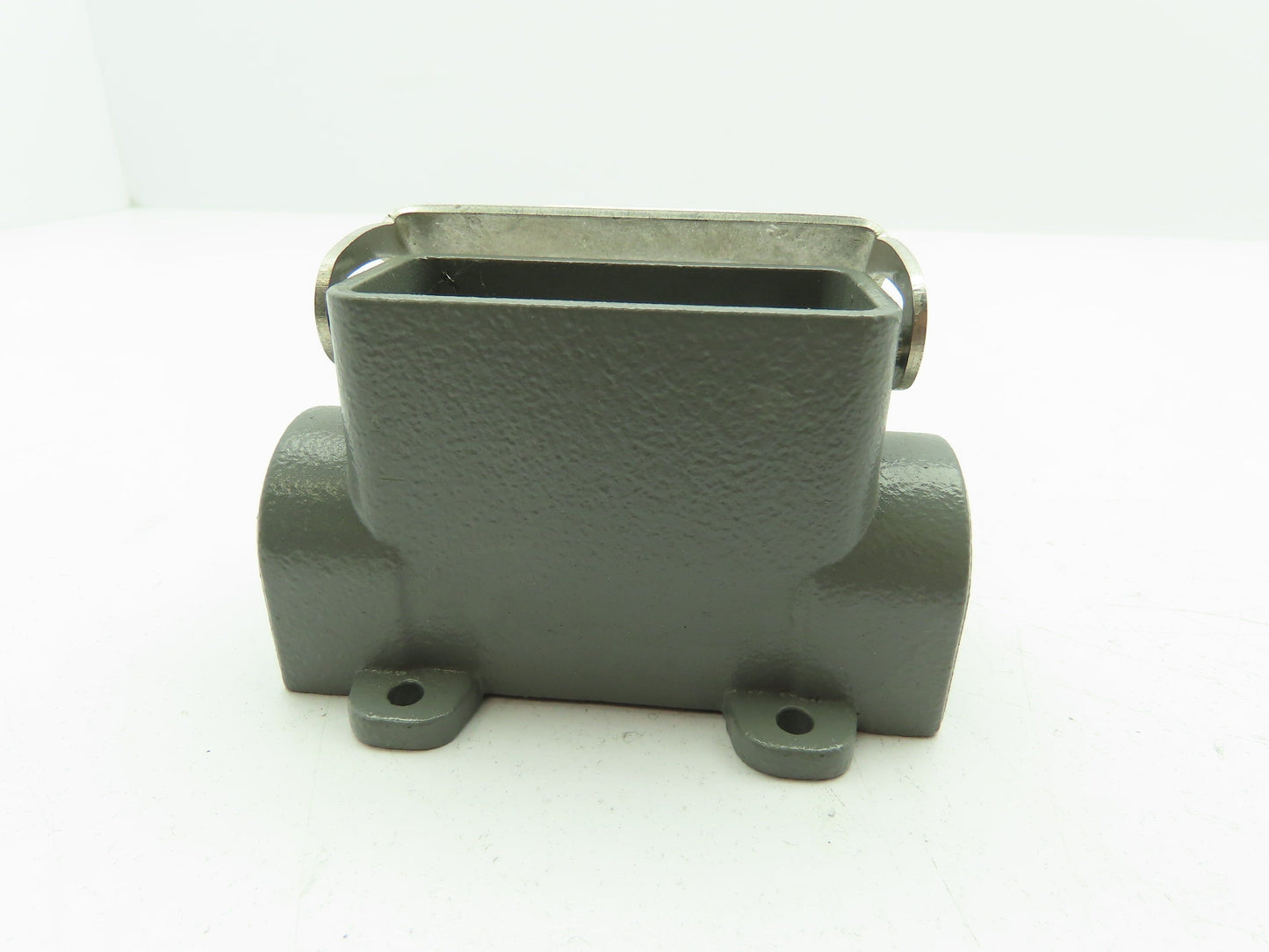 GW Connect 16B Box Mount Base Aluminum Connector Side Entry M25  LOT OF 2
