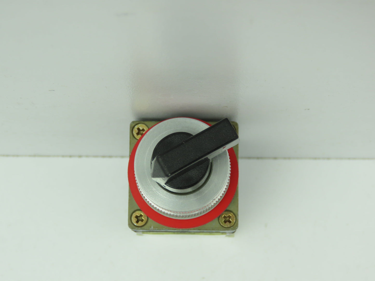 Allen Bradley 800MR-HH2BLAK/C Series C 2-Position Black Selector Switch
