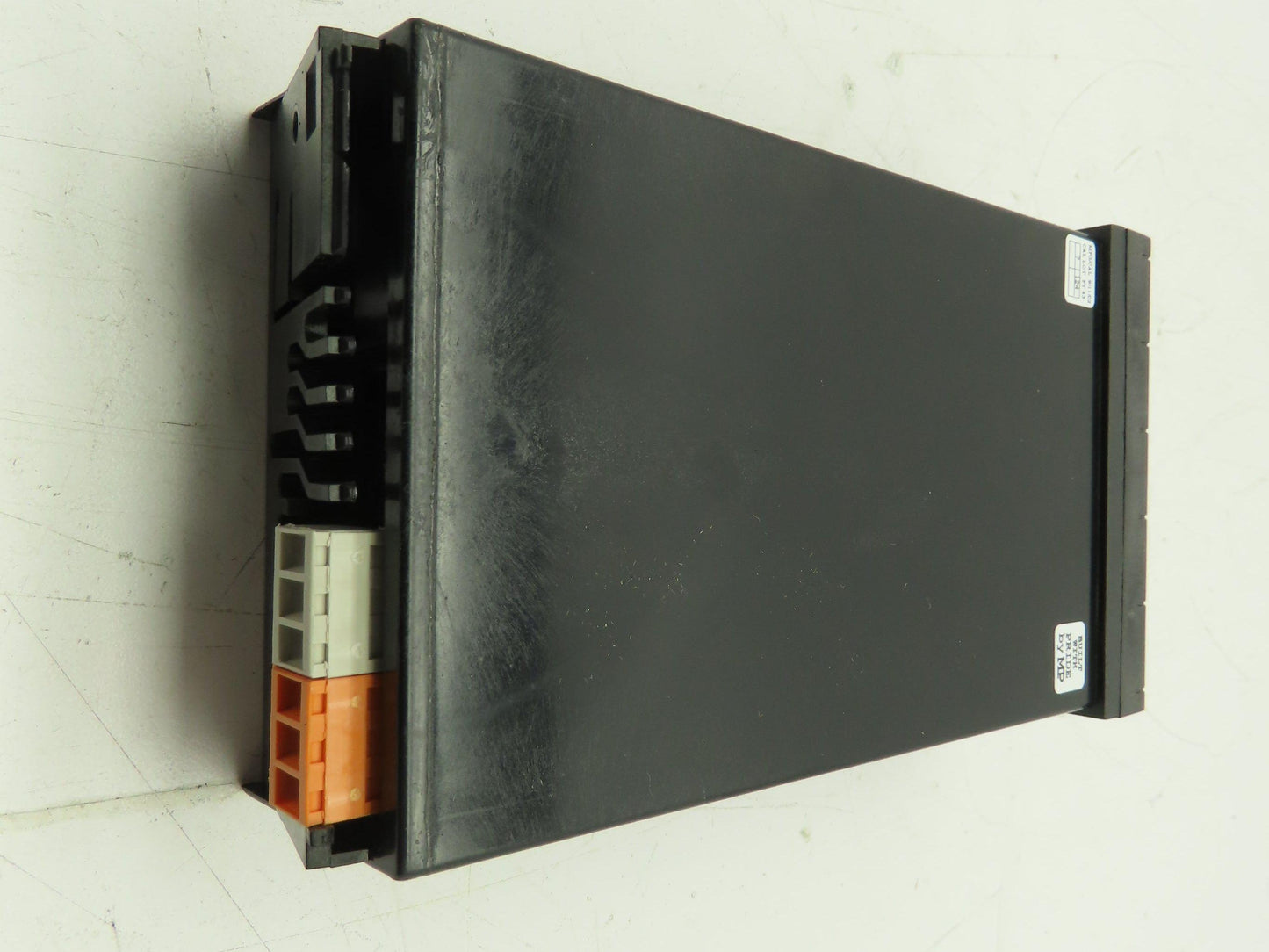 Newport  INFCT-001A/E -03 PROGRAMMABLE DIGITAL
THERMOCOUPLE CONTROLLER
