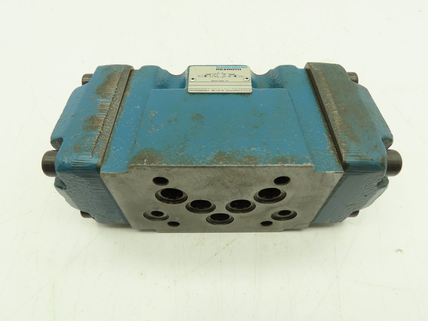 Rexroth 4WEH10E44 Hydraulic Spool Valve 4WEH10E44/6EG24N9ETS2DK24L Type E