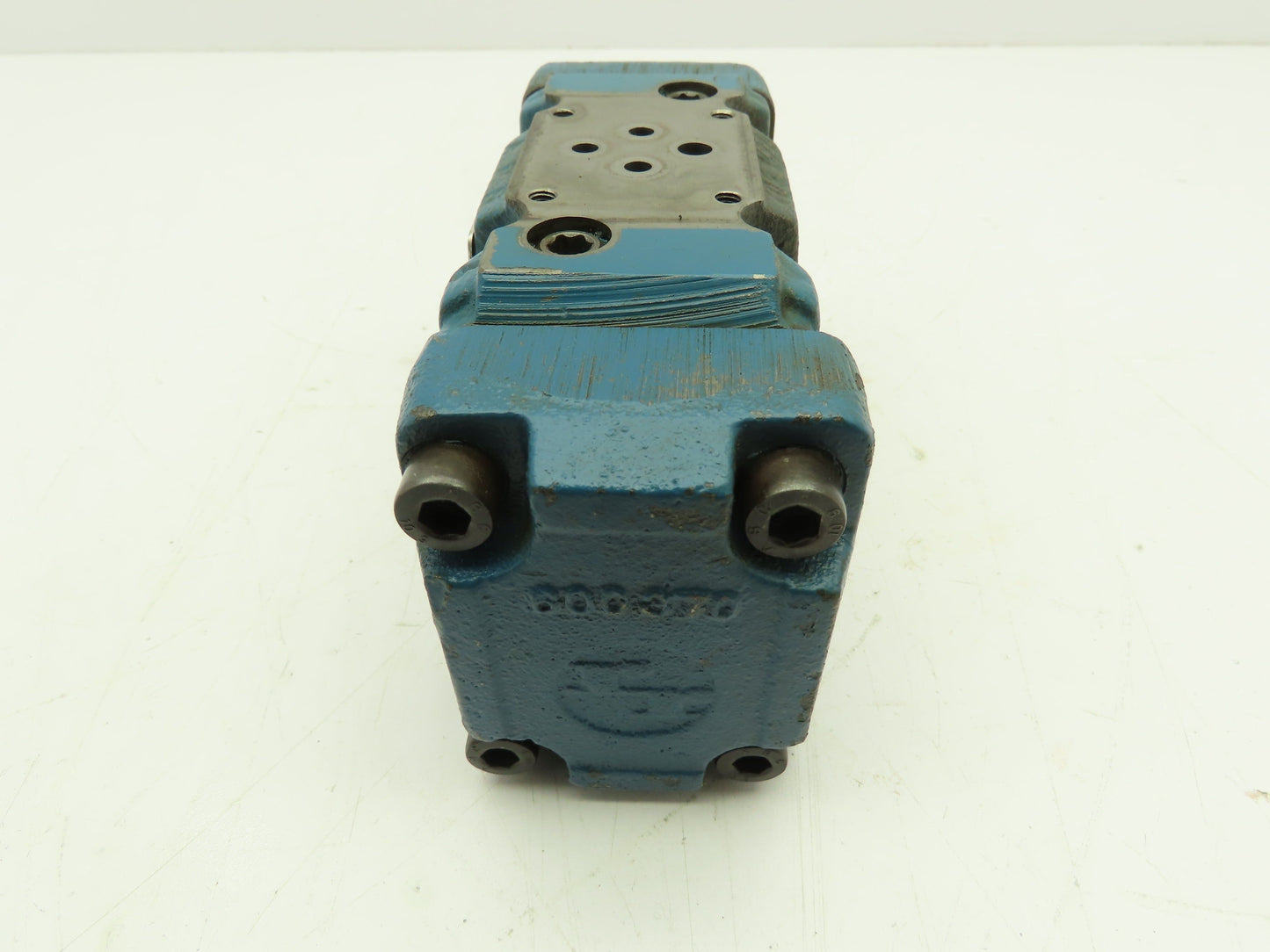 Rexroth 4WEH10W44 Hydraulic Spool Valve 4WEH10W44/6EG24N9ETS2DK24L Type W