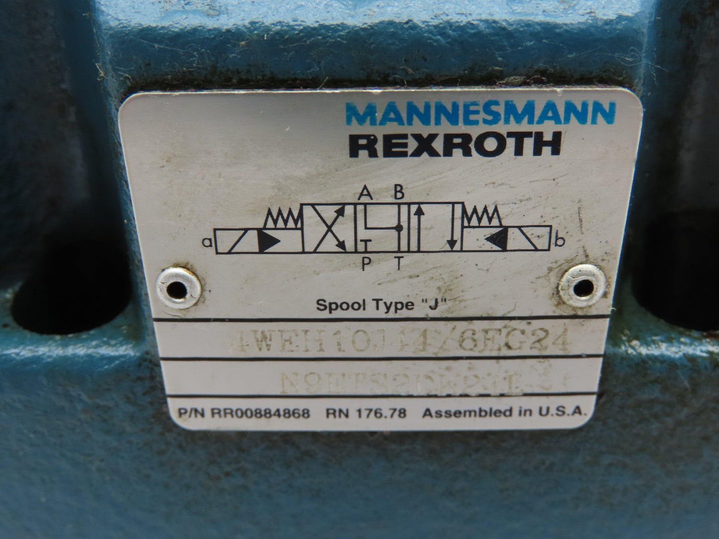 Rexroth 4WEH10J44 Hydraulic Spool Valve 4WEH10J44/6EG24N9ETS2DK24L Type J