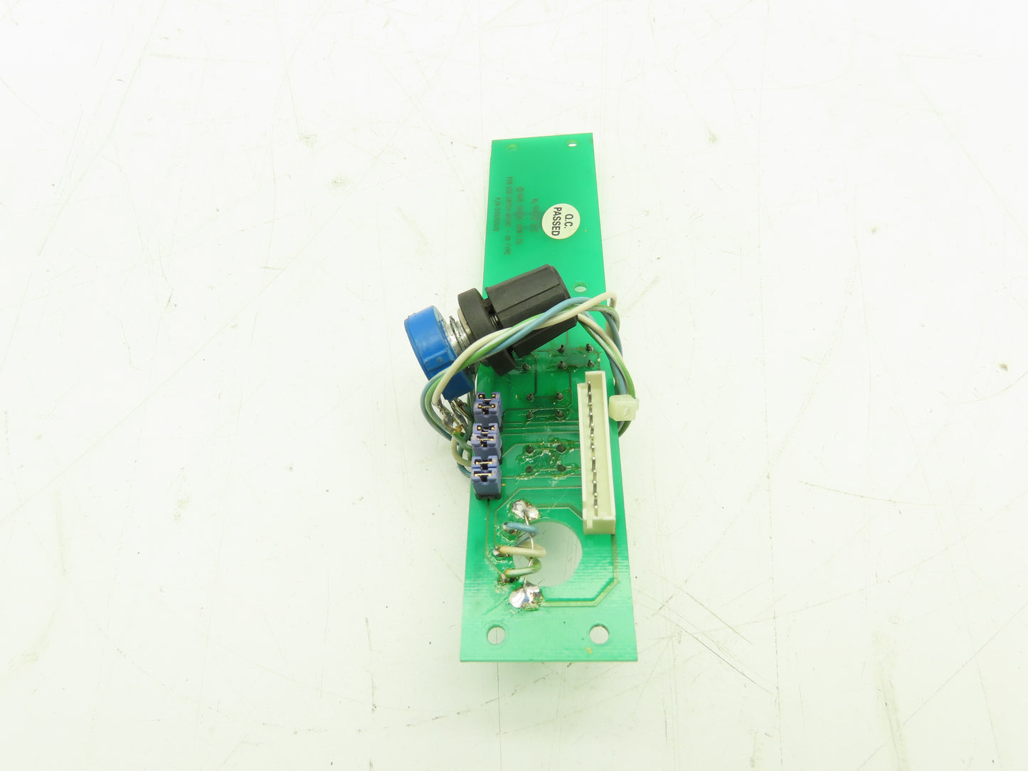 1998 Digital View 410680550 Circuit Board PCB OSD Switch Mount VR Type