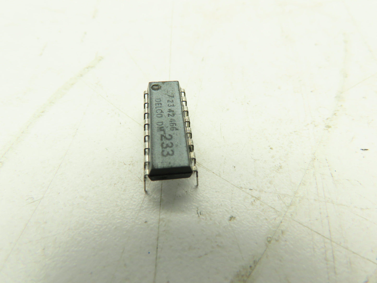 Delco DM233 Audio/Video DIP IC 16-Pin Integrated Circuit 72342466  LOT OF 20