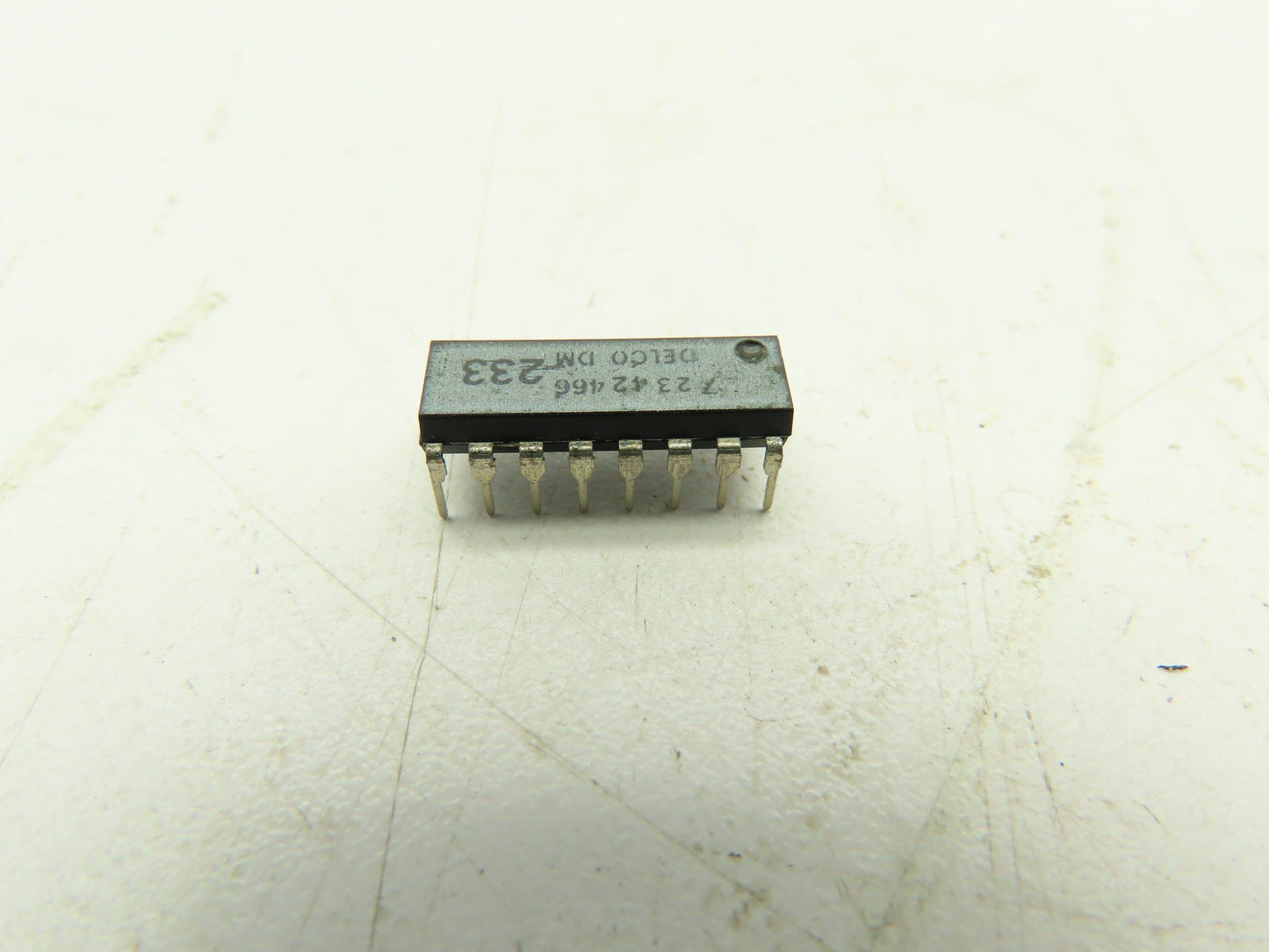Delco DM233 Audio/Video DIP IC 16-Pin Integrated Circuit 72342466  LOT OF 20