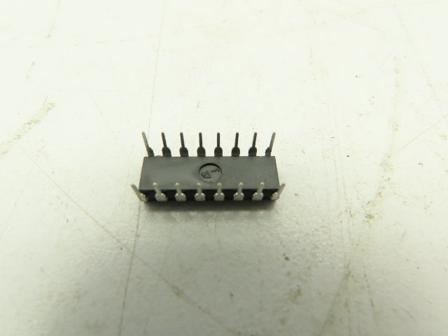 Delco DM233 Audio/Video DIP IC 16-Pin Integrated Circuit 72342466  LOT OF 30