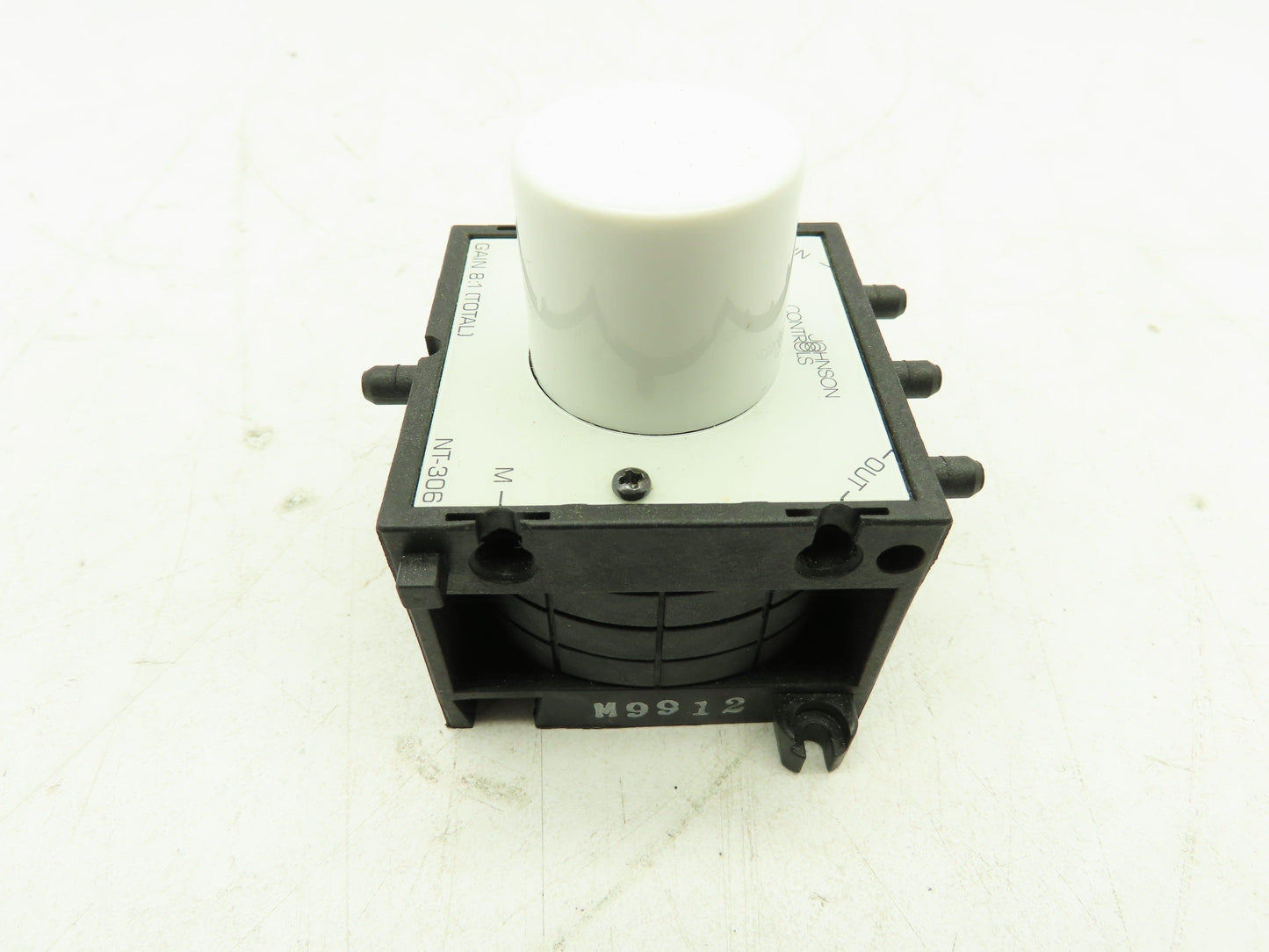 Johnson Controls NT-306 Gain Module Relay  8:1 Newmatic Technology 437511