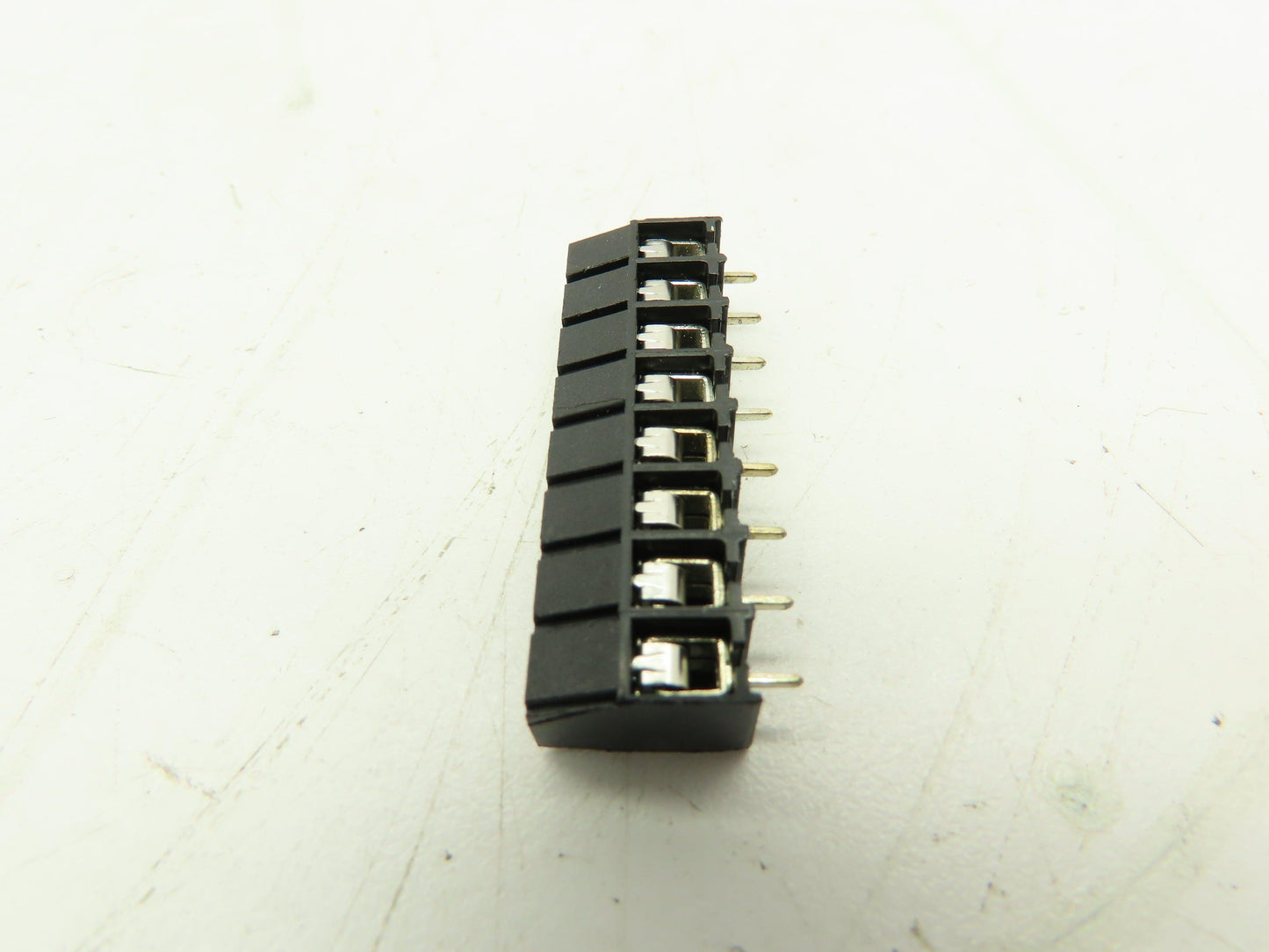 Augat RDI 2MV-08 Single Row Terminal Block Strip 8-Pin/Position  LOT OF 25