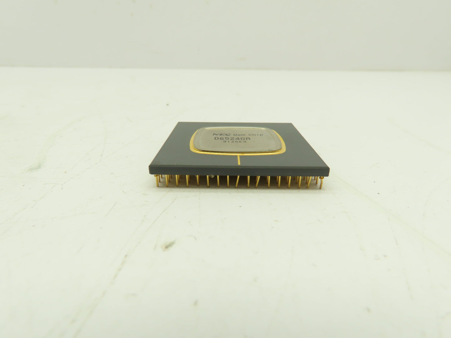 NEC D65240R Processor Mam Chip CPU Circuit Microprocessor Computer Chip Gold Pin