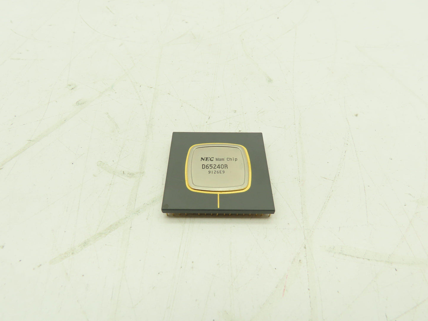NEC D65240R Processor Mam Chip CPU Circuit Microprocessor Computer Chip Gold Pin