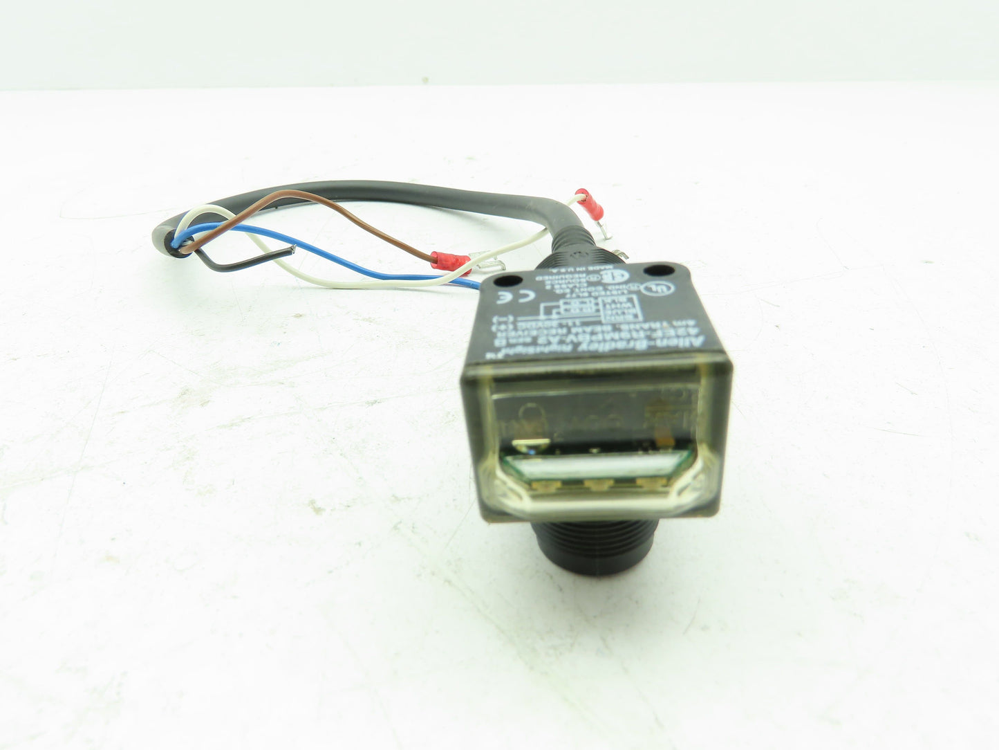 Allen Bradley 42EF-R9MPBV-A2 RightSight Beam Receiver Sensor Ser B  LOT OF 2