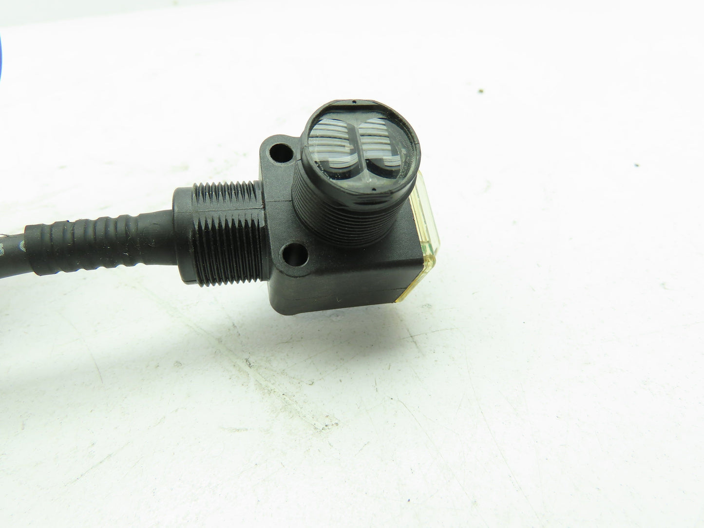 Allen Bradley 42EF-R9MPBV-A2 RightSight Beam Receiver Sensor Ser B  LOT OF 2