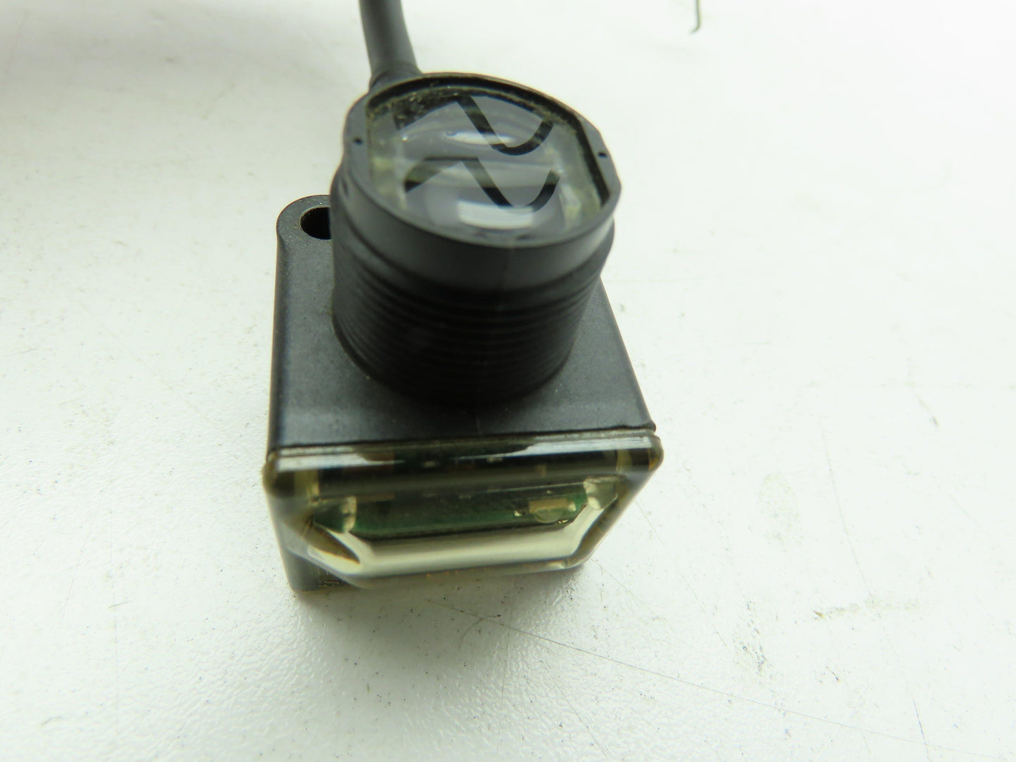 Allen Bradley 42EF-E1EZB-A2 RightSight Beam Transmitter Sensor Ser B  LOT OF 2