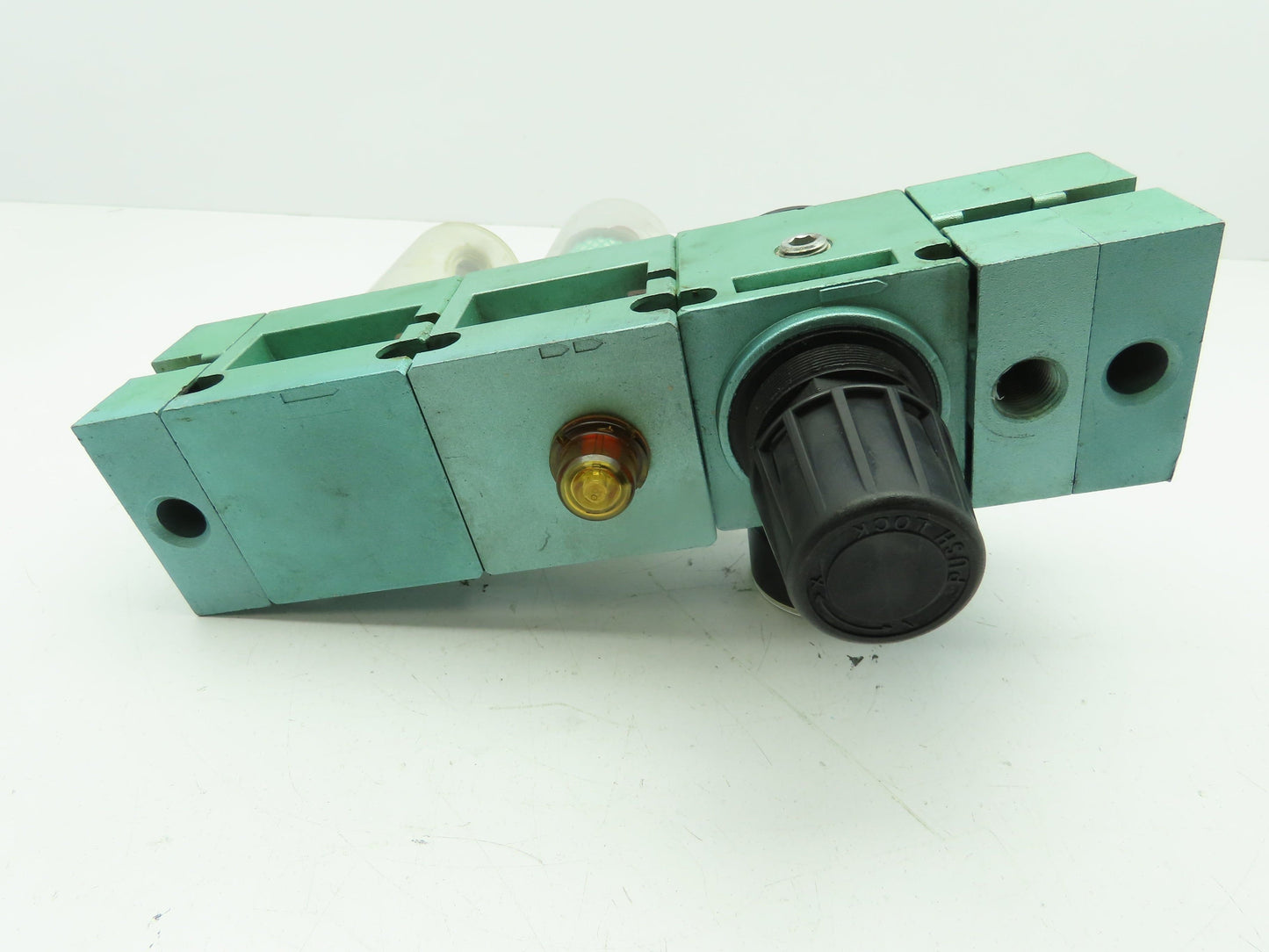 Numatics R30R-04 Pneumatic Regulator Inline Filter Valve Block 125 PSI 3/8" NPT