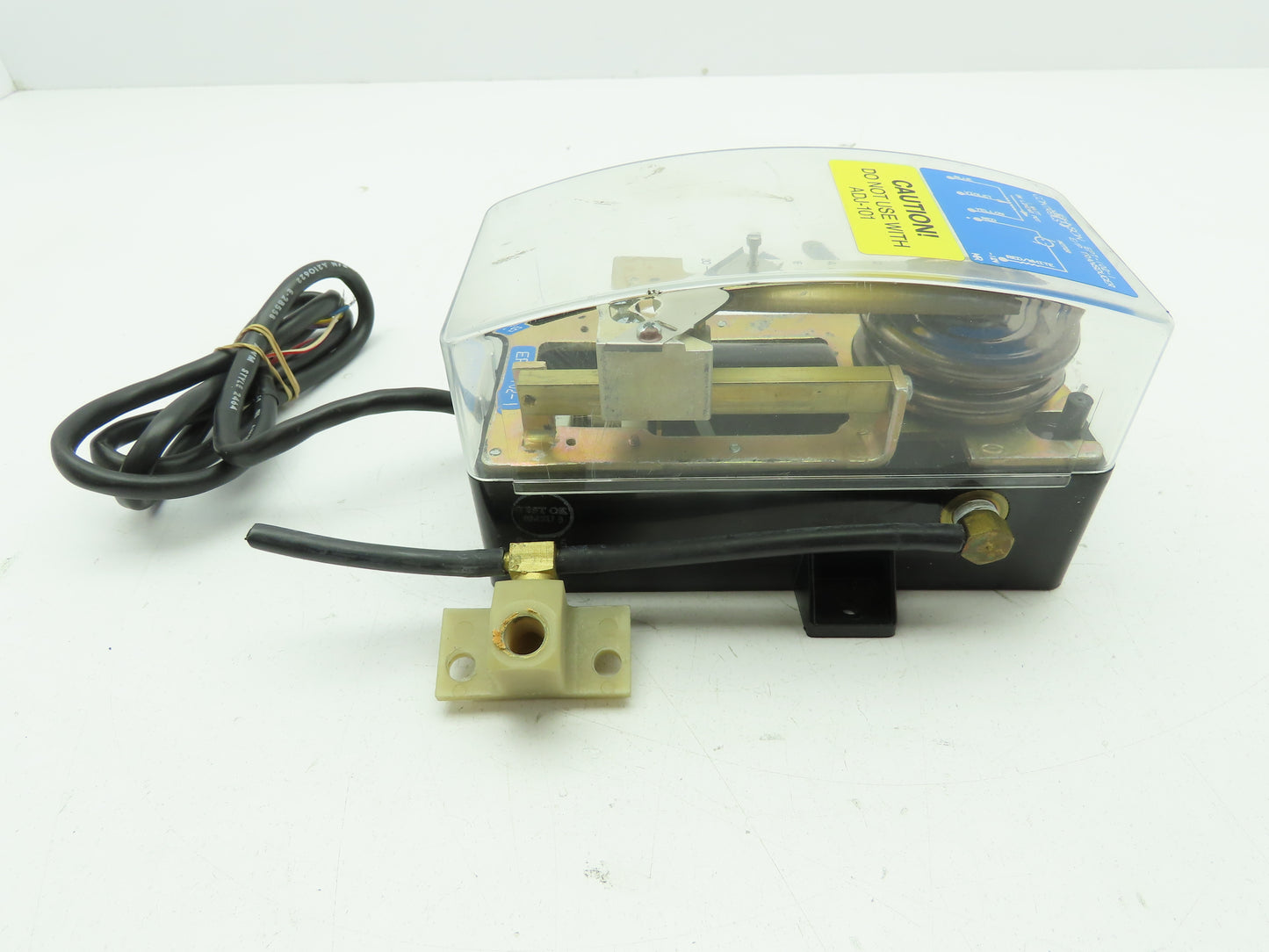 Johnson Controls EPT-102 Electric to Pressure Tranducer