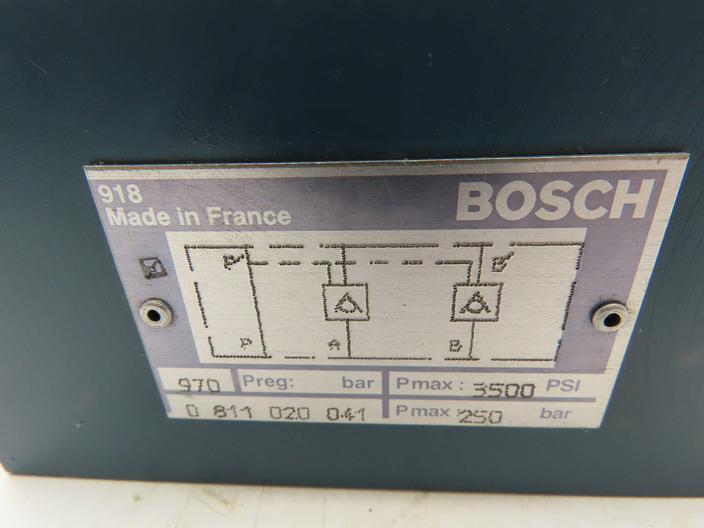 Bosch 0 811 020 041 Hydraulic Valve 3500 PSI 250 Bar
