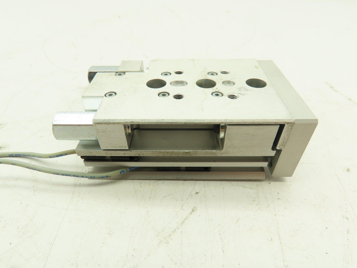 FESTO SLT-10-30-P-A Pneumatic Mini Slide Guide Cylinder 10mm Piston 30mm Stroke