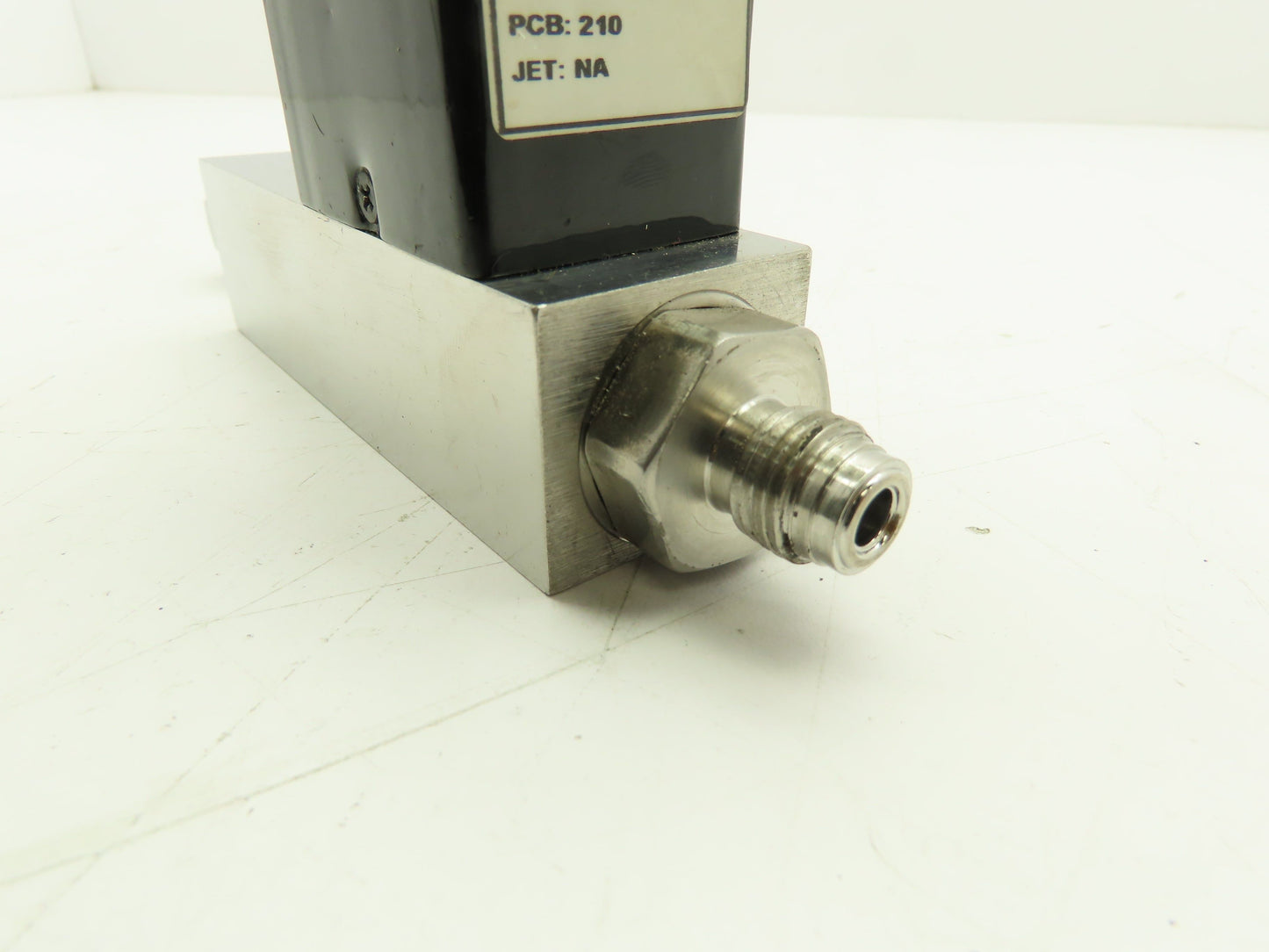 Unit UTM-2020 Mass Flow Controller N2 Gas 20 SLPM Card Edge 500 PSI