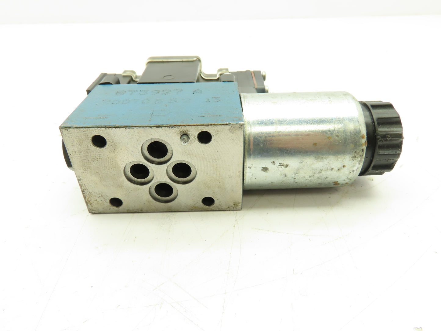 Rexroth 4WE6Y61/EG24N9DK24L2 Hydraulic Solenoid Valve 24VDC