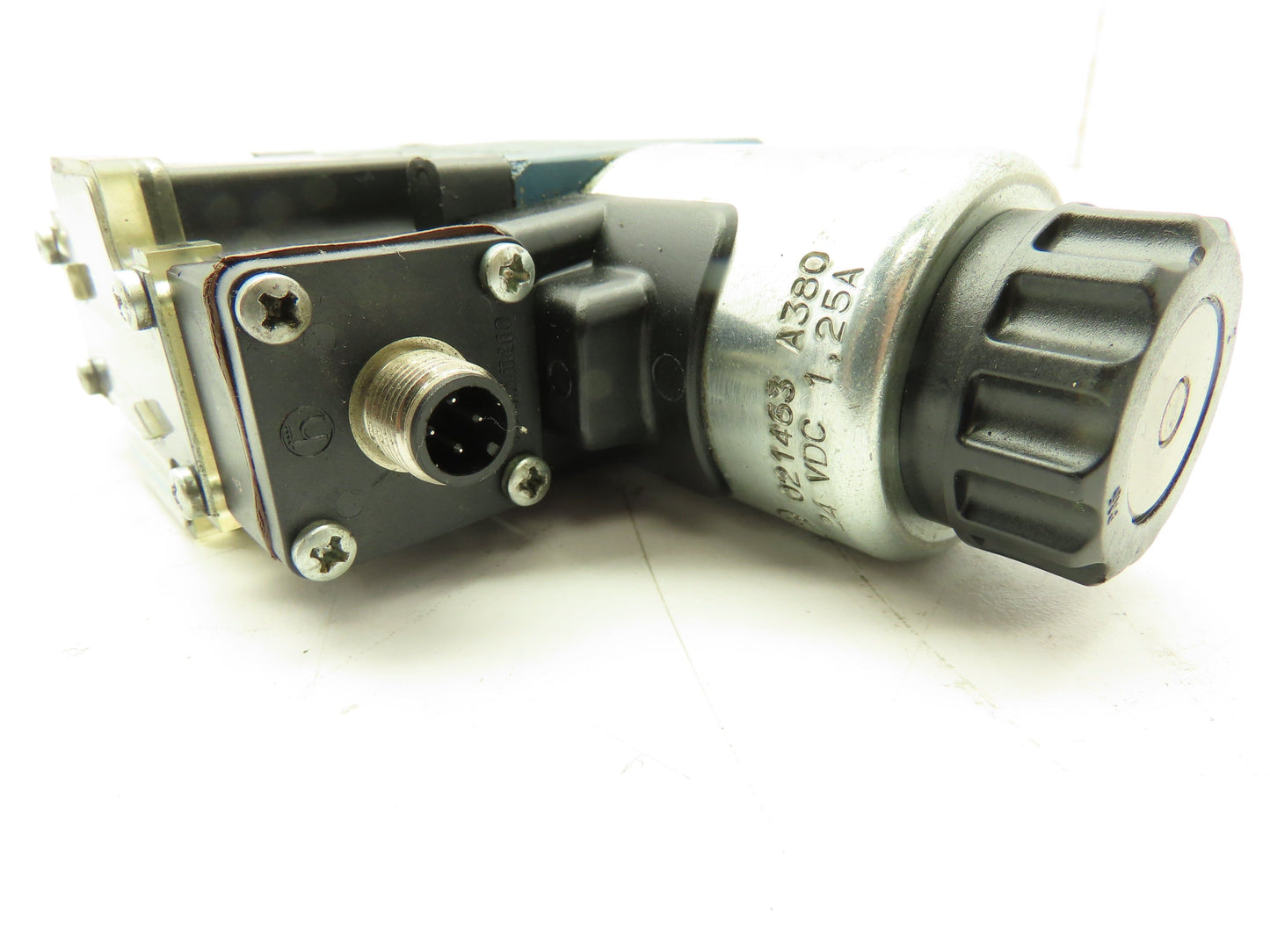 Rexroth 4WE6J61/EG24N9DK24L2 Hydraulic Directional Solenoid Valve 24VDC