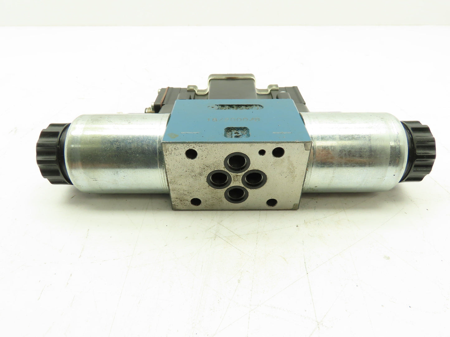Rexroth 4WE6W61/EG24N9DK24L2 Hydraulic Solenoid Valve 24V