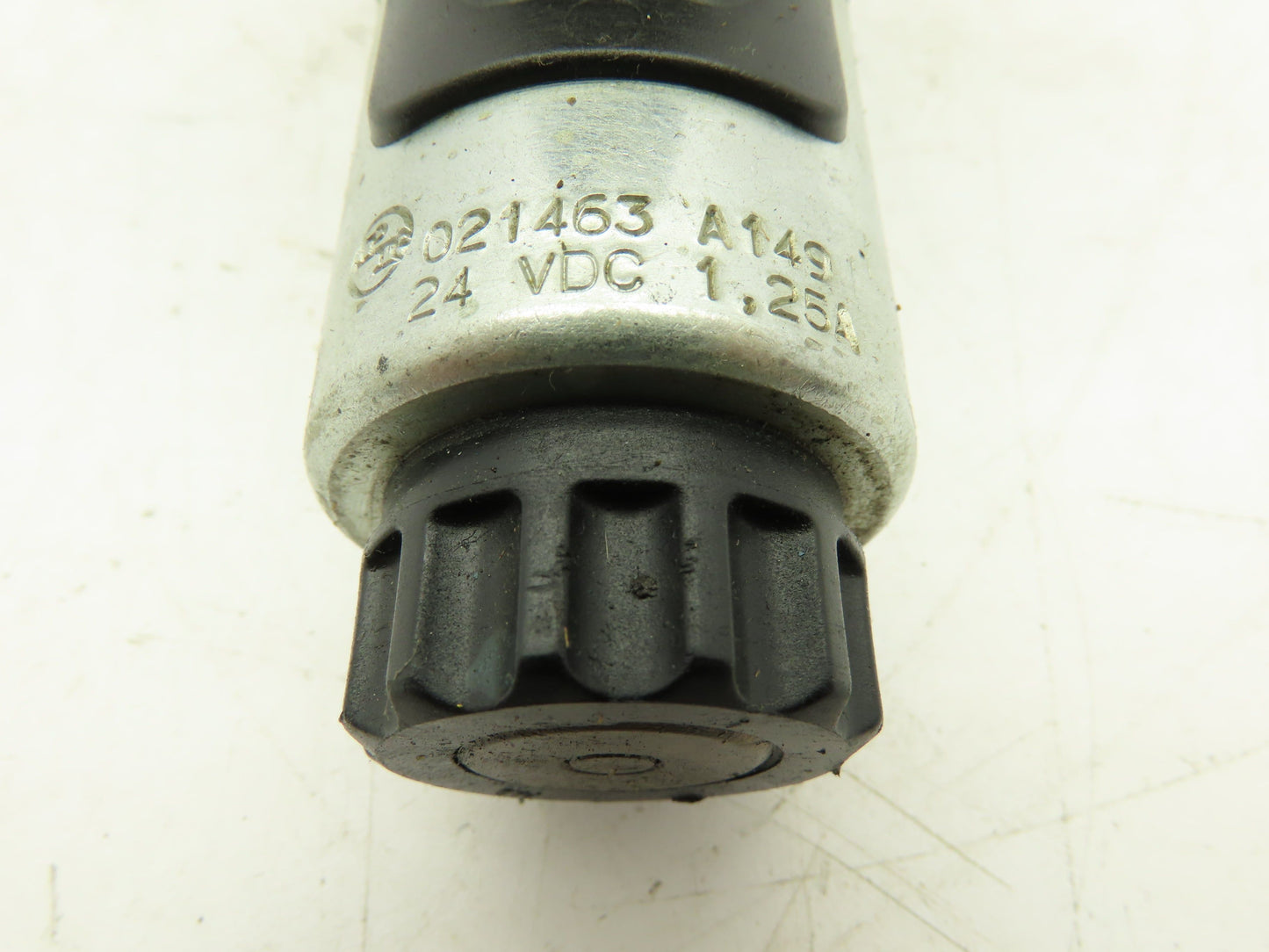 Rexroth 4WE6D61/OFEG24N9DK24L Hydraulic Solenoid Directional Valve 24V